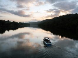Best Luxury Wake Boat Brands: A Flagship Buyer’s Guide