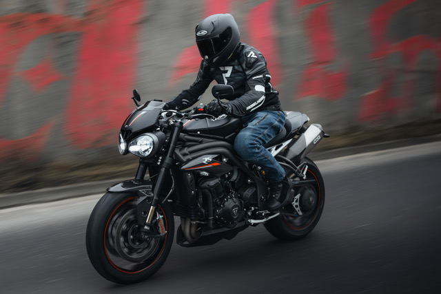 Why are motorcycle jeans becoming the preferred choice for urban riders and weekend tourers? Why are motorcycle jeans becoming the preferred choice for urban riders and weekend tourers?