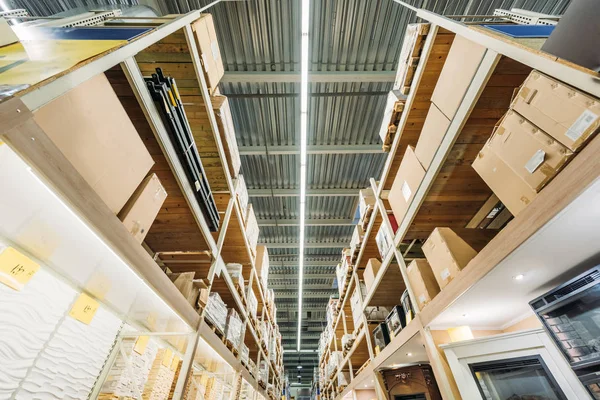 Inside the Pit Lane Workforce: How NASCAR Haulers and Race Shops Keep Forklift Operations Race-Ready Inside the Pit Lane Workforce: How NASCAR Haulers and Race Shops Keep Forklift Operations Race-Ready