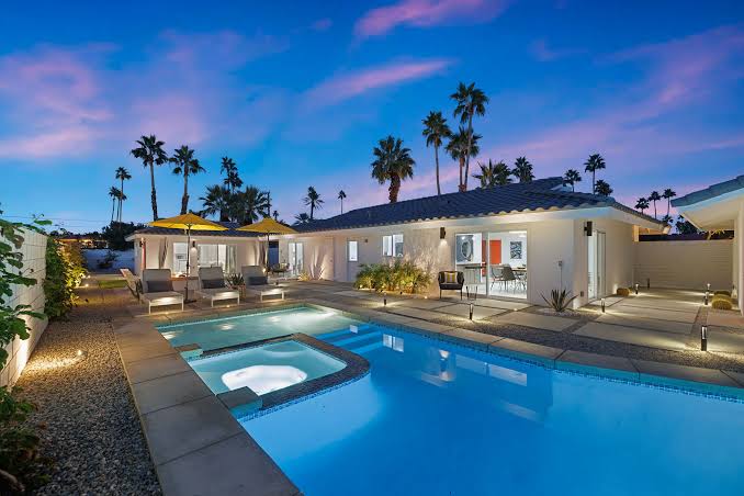 Planning a Desert Group Trip: Amenities That Make a Rental Feel Like Home Planning a Desert Group Trip: Amenities That Make a Rental Feel Like Home