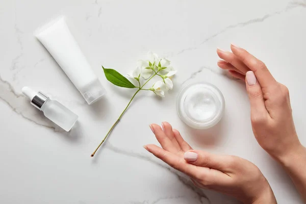 10 Important Factors to Compare Before Choosing a Skincare Manufacturing Partner 10 Important Factors to Compare Before Choosing a Skincare Manufacturing Partner
