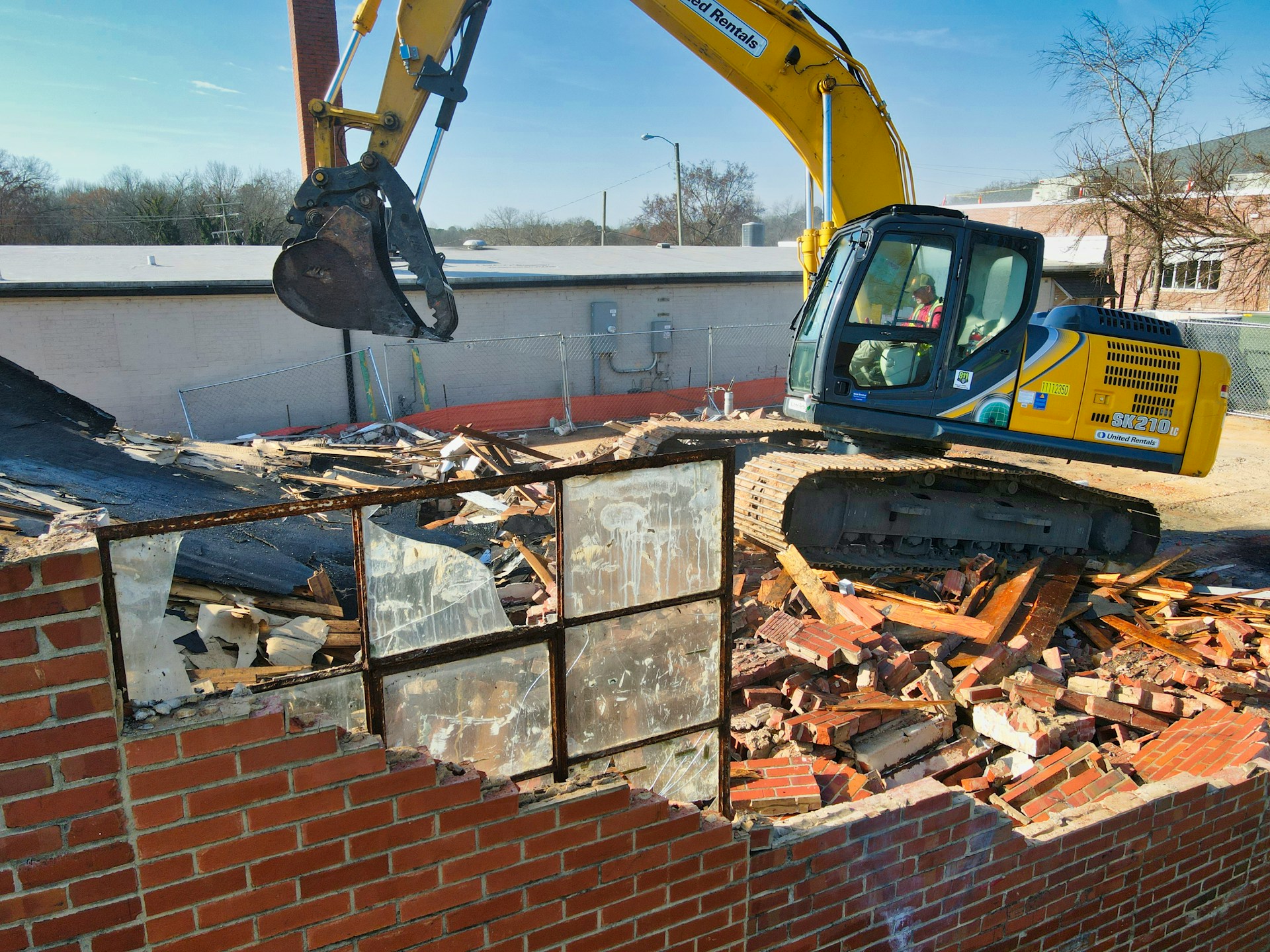 How to Choose the Right Demolition Contractor for a Safe and Efficient Property Project How to Choose the Right Demolition Contractor for a Safe and Efficient Property Project