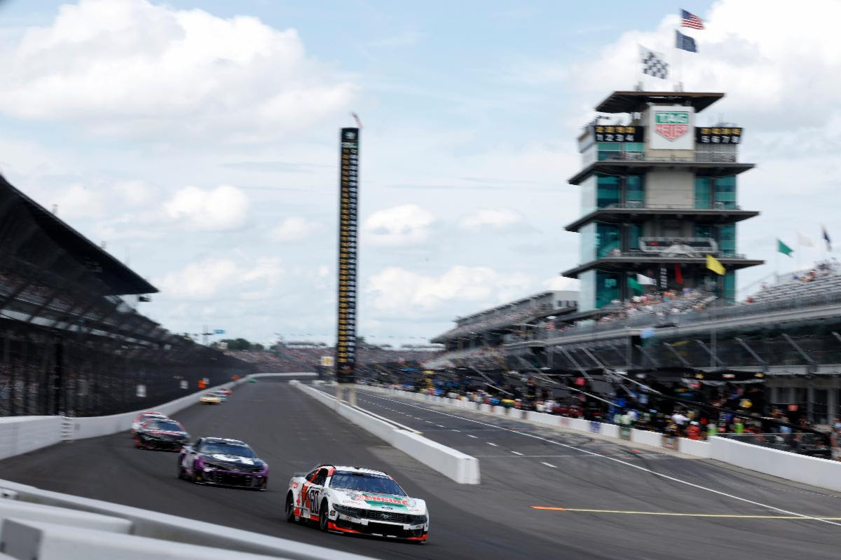 Ford Racing NASCAR – Indianapolis Advance Ford Racing NASCAR – Indianapolis Advance
