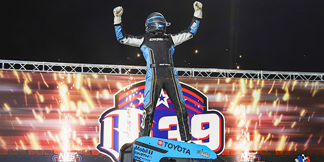 Edwards Dominates Feature on Opening Night of BC39 at IMS Edwards Dominates Feature on Opening Night of BC39 at IMS