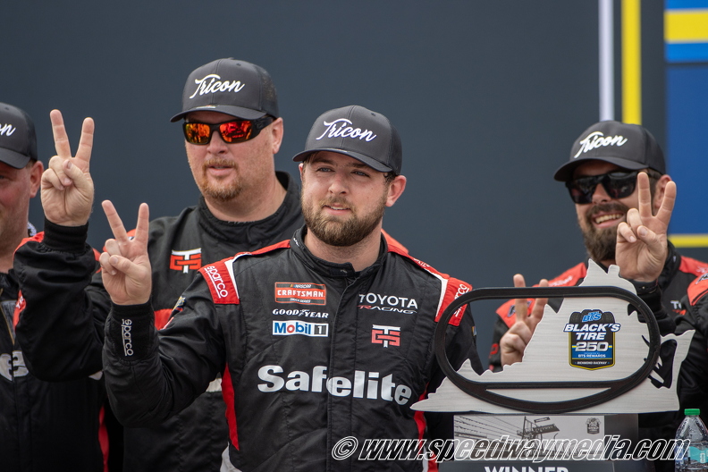 Kaden Honeycutt dominates for second Truck career victory at Richmond Kaden Honeycutt dominates for second Truck career victory at Richmond