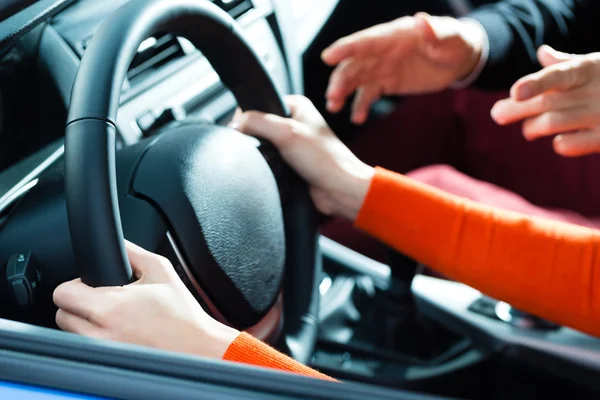 Manual vs Automatic Transmission for Beginner Drivers Manual vs Automatic Transmission for Beginner Drivers