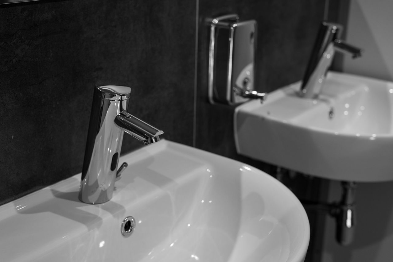 How Commercial Faucets Handle the Demands of High-Traffic Venues How Commercial Faucets Handle the Demands of High-Traffic Venues