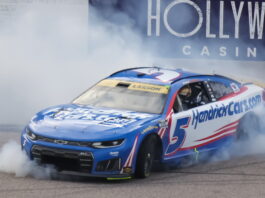 Kyle Larson takes command of NASCAR Cup Chase with determined Kansas win