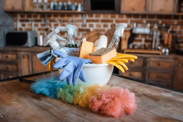 House Cleaning Routines That Keep High-Traffic Rooms Manageable Between Busy Weeks House Cleaning Routines That Keep High-Traffic Rooms Manageable Between Busy Weeks
