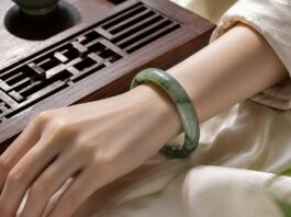 What Does Giving Someone a Jade Bracelet Mean?