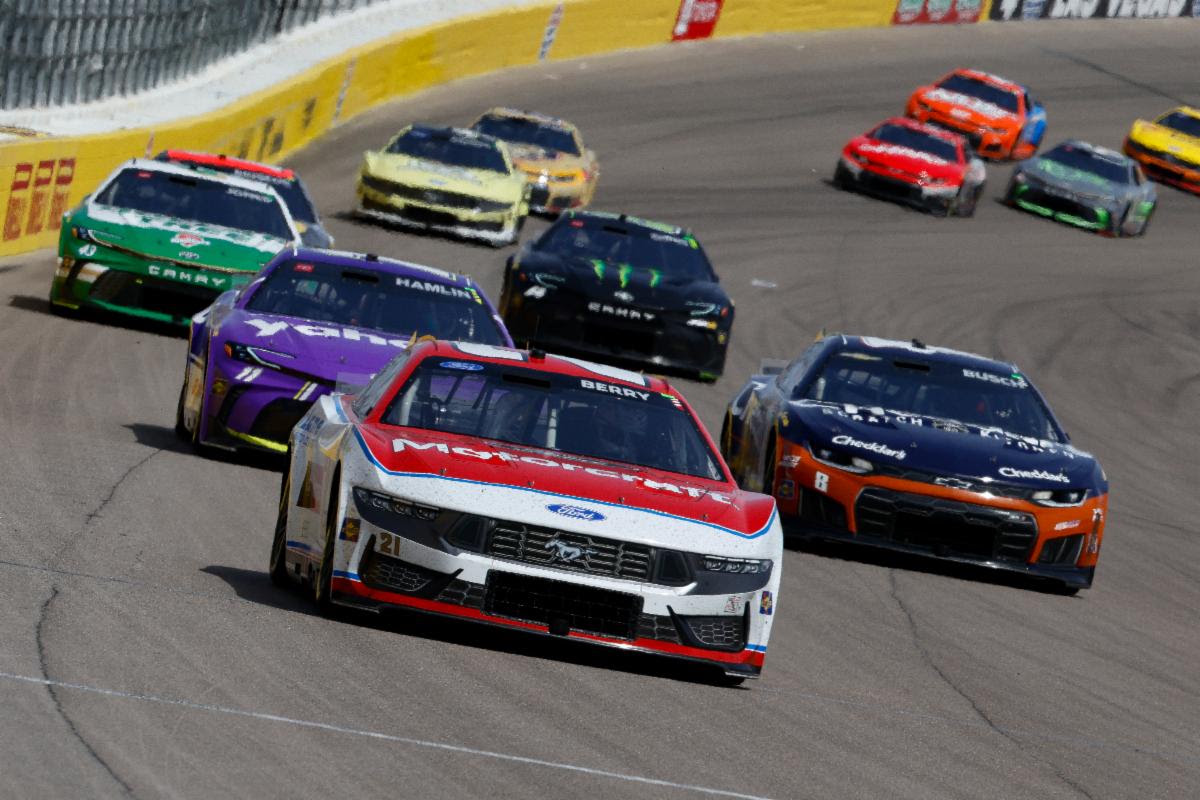 Ford Racing NASCAR – Las Vegas Chase Advance Ford Racing NASCAR – Las Vegas Chase Advance
