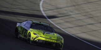 Bubba Wallace settles for top-10 result amid late-race battle for the victory at Las Vegas