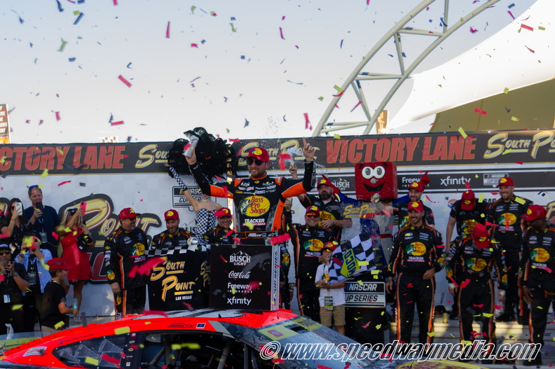 Chase Briscoe earns redemptive Cup victory at Las Vegas Chase Briscoe earns redemptive Cup victory at Las Vegas