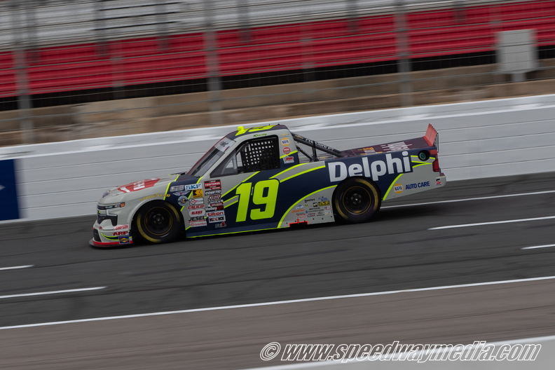 Daniel Hemric nets sixth-place result at Charlotte Daniel Hemric nets sixth-place result at Charlotte
