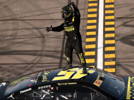 Tyler Reddick returns to Victory Lane in Chase-changing race at Phoenix