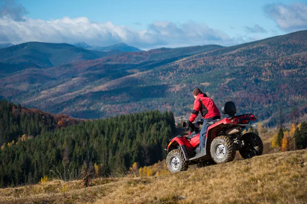 Utility Vehicles vs. Pickup Trucks: Which Is Better for Your Needs? Utility Vehicles vs. Pickup Trucks: Which Is Better for Your Needs?