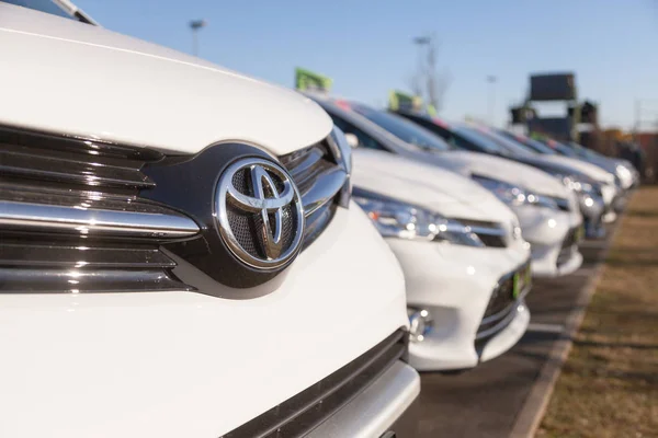 Choosing Between a New and Used Toyota in Garden Grove Choosing Between a New and Used Toyota in Garden Grove
